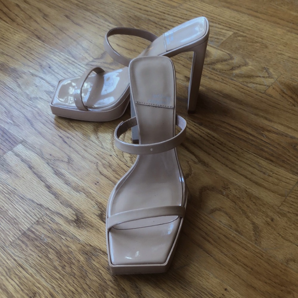 Jeffrey Campbell Hustler Platform Sandal Heel in Dusty Nude Patent, size 8